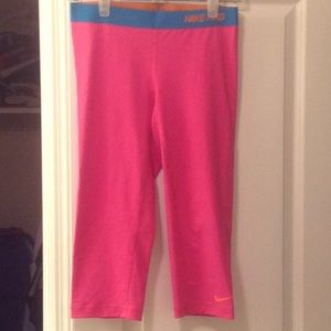 Nike pro compression capri size M